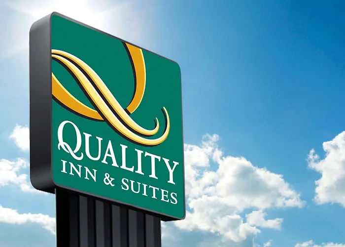 Quality Inn & Suites Dickson