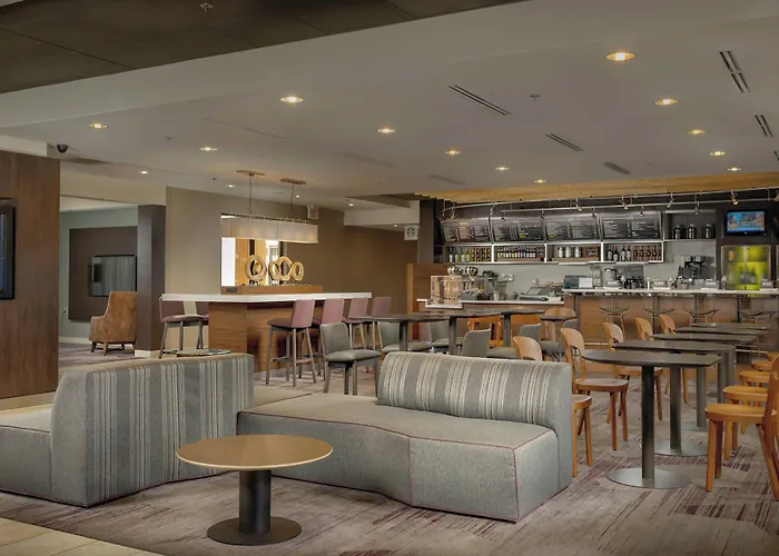 Courtyard By Marriott New Haven Orange