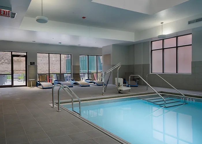Hampton Inn & Suites Chicago-Downtown