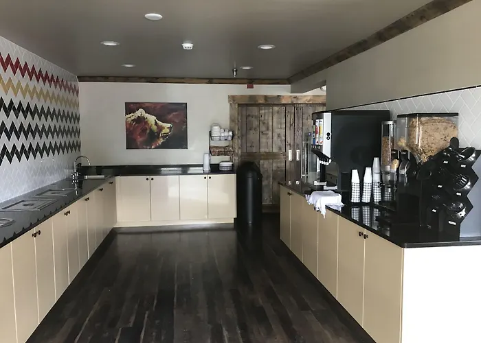 Clubhouse Inn