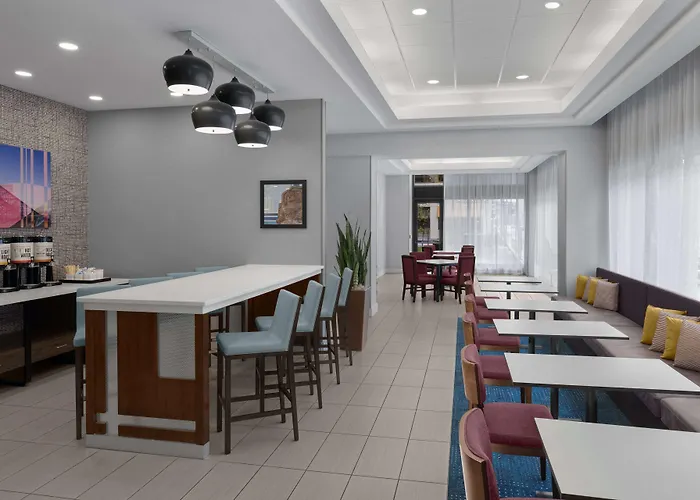 Hampton Inn Cleveland-Downtown