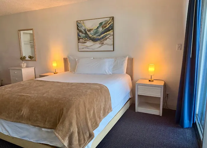 Foghorn Harbor Inn