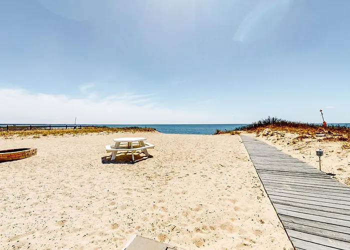 Sandbars Inn - Dog Friendly