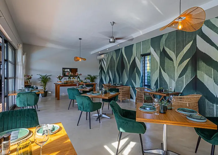 Ladybird Boutique Hotel At Kanonkop Operated By Touch Down Africa