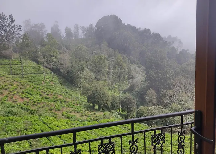Habba Kadal Kashmiri Heritage Hotel & Hub