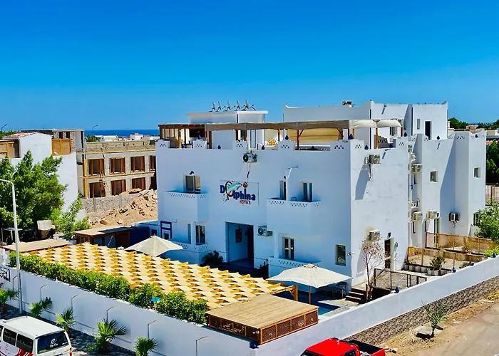 Dolphina hotel&Restaurant