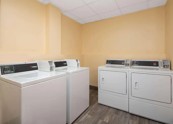 Microtel Inn & Suites By Wyndham Columbia Fort Jackson N