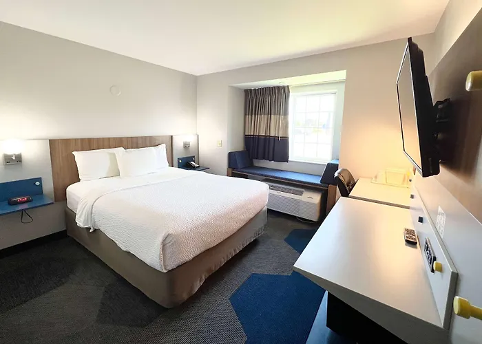 Microtel Inn By Wyndham Janesville
