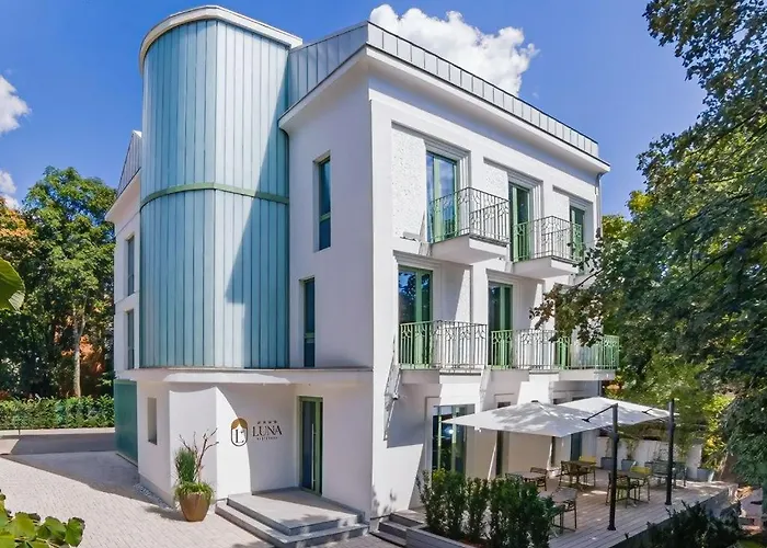 Luna Residence