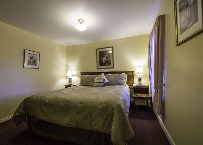 Historic Cary House Hotel