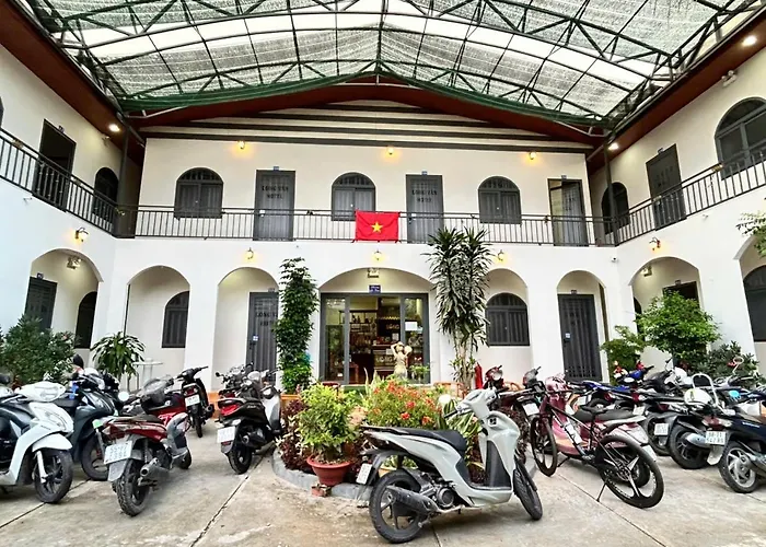 Long Van Hotel