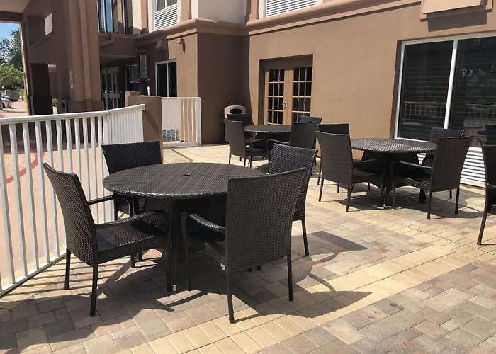 Best Western Plus Ambassador Suites
