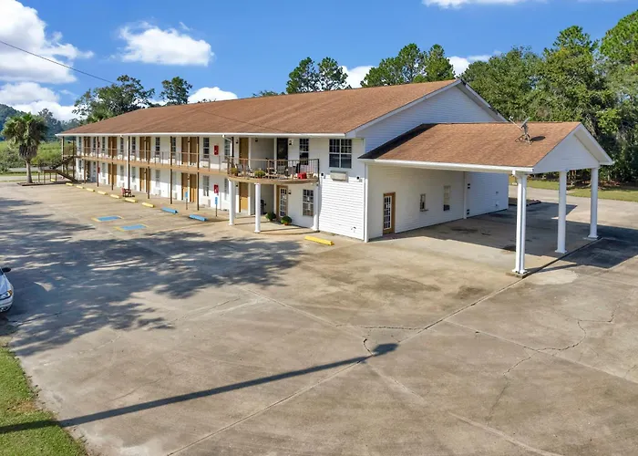 Glennville Inn