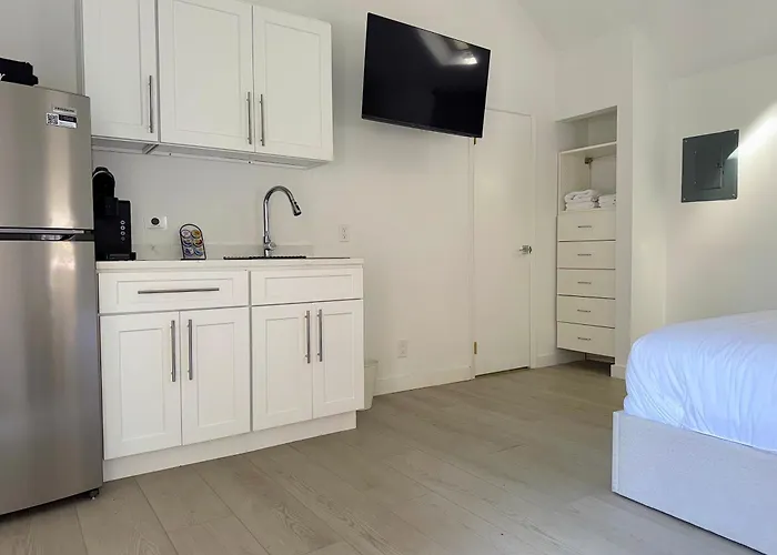 Wainscott Woods Retreat