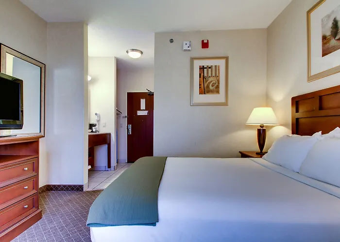 Baymont By Wyndham Kirksville University Area