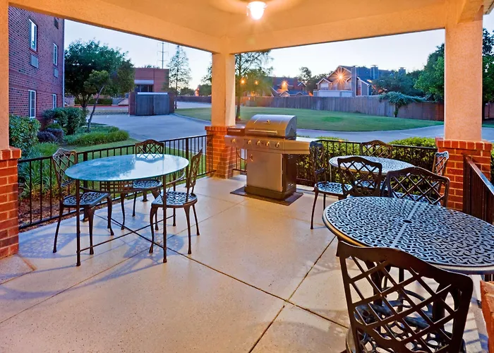 Sonesta Simply Suites Arlington Entertainment District
