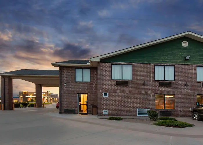 Super 8 By Wyndham Salina I-70
