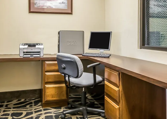 Quality Inn & Suites Mendota Near I-39