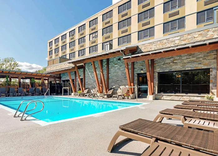 Best Western Plus Barclay Hotel