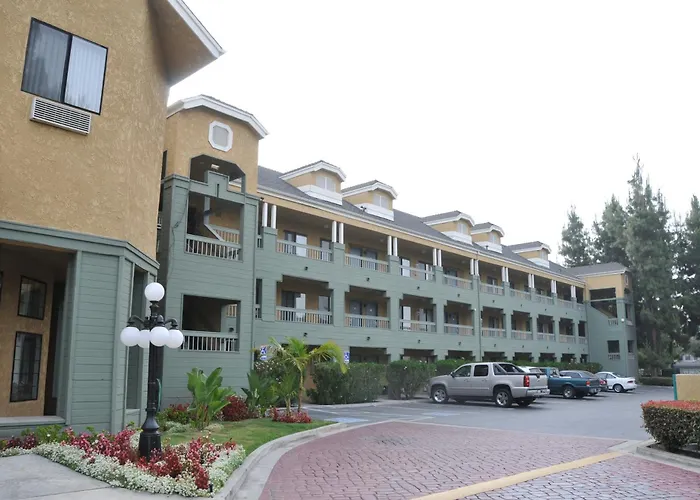 Oak Tree Inn Monrovia