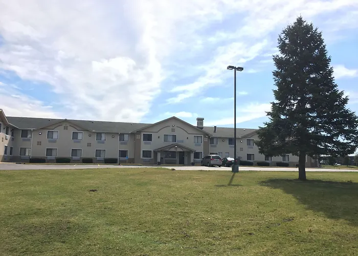 Quality Inn & Suites Howe - Sturgis