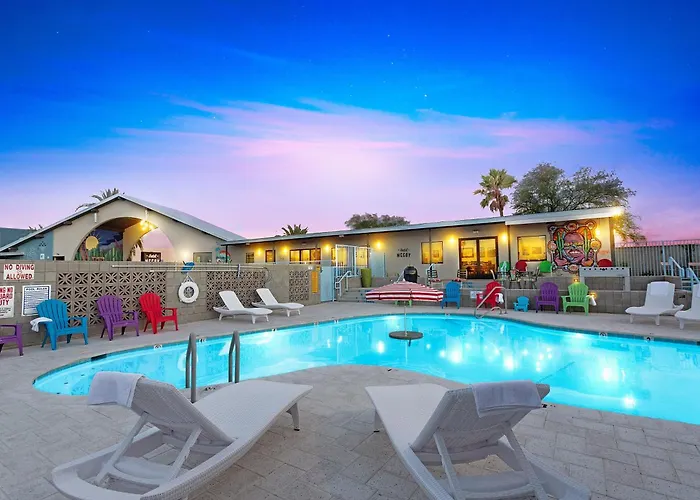Hotel Mccoy Tucson - Art, Coffee, Beer, Wine, Pool