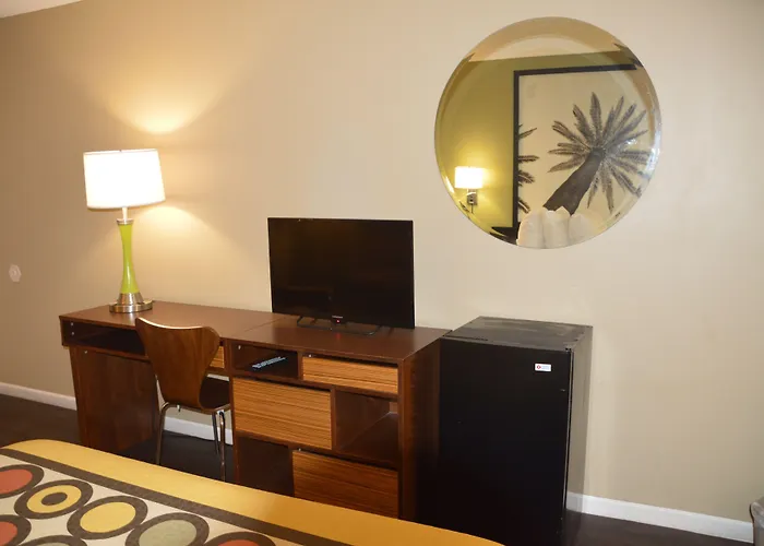 Super 8 By Wyndham Monticello