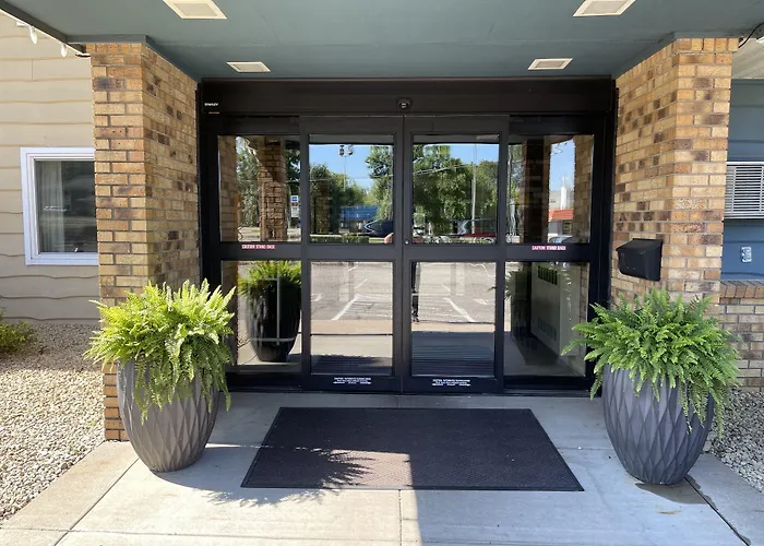 Nichols Inn & Suites Hastings