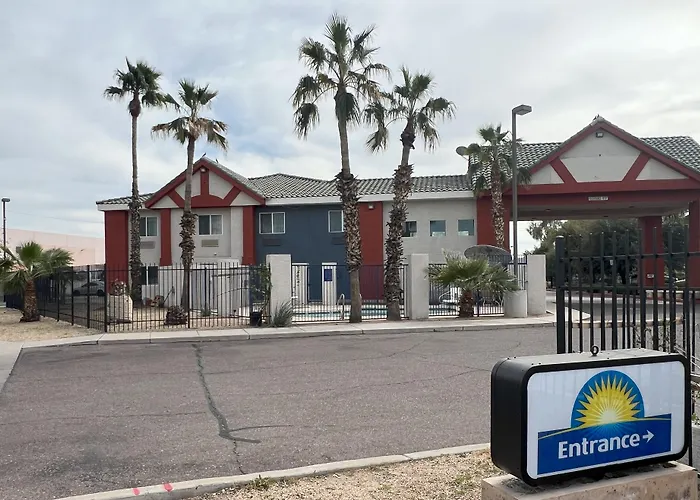 Days Inn By Wyndham Phoenix West