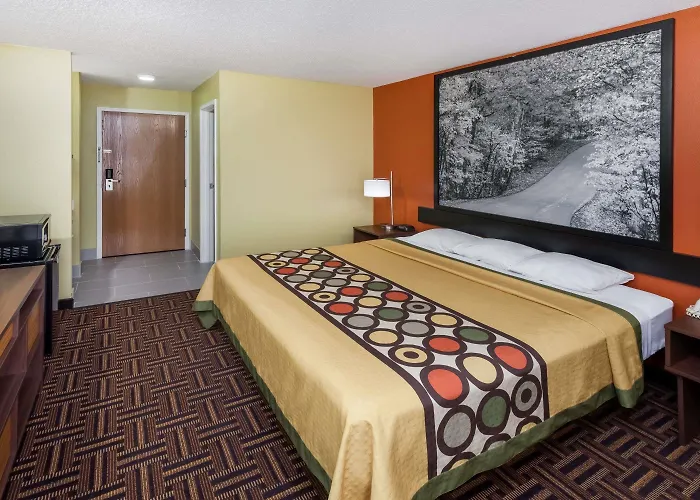 Super 8 By Wyndham Rochester