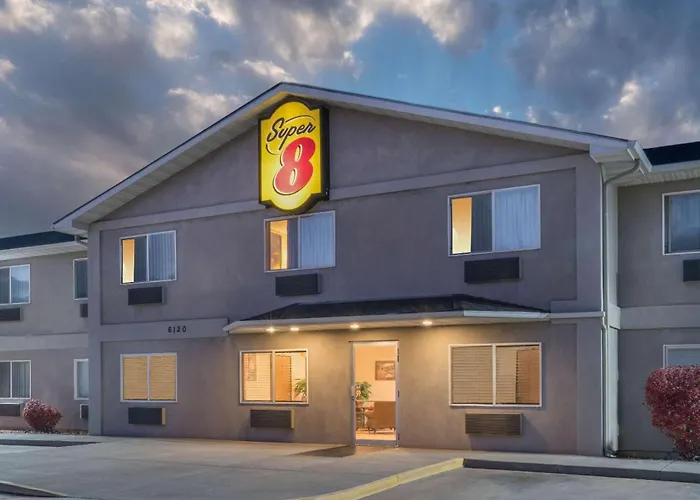Super 8 By Wyndham Fountain Hotel