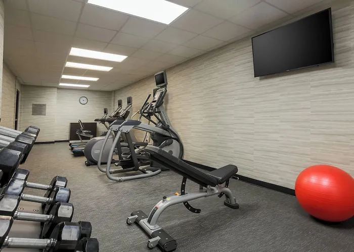 Courtyard By Marriott Monroe Airport