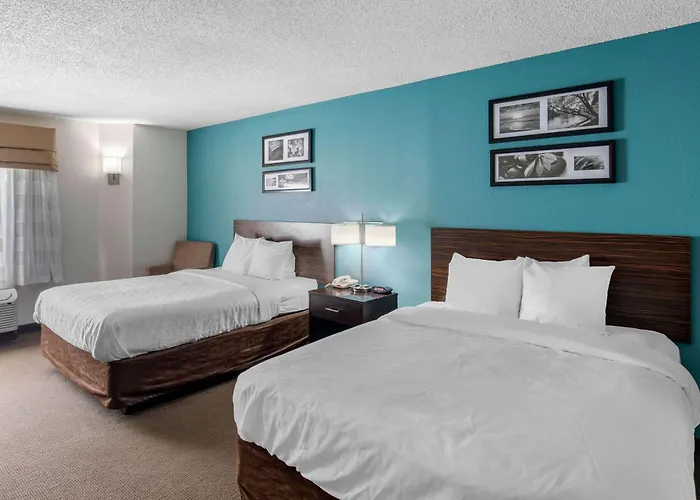 Clarion Inn & Suites Dfw North