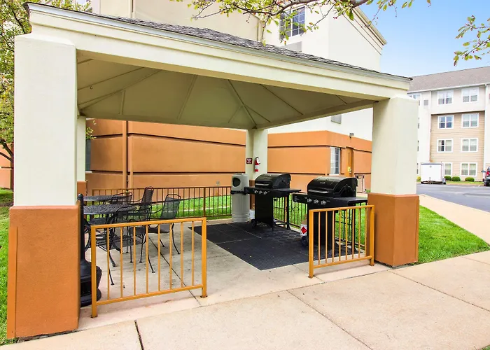 Sonesta Simply Suites St Louis Earth City