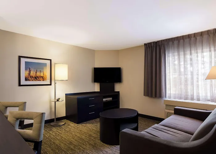 Sonesta Simply Suites St Louis Earth City