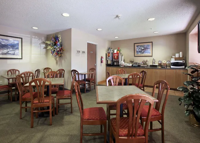 Microtel Inn & Suites By Wyndham Detroit Roseville