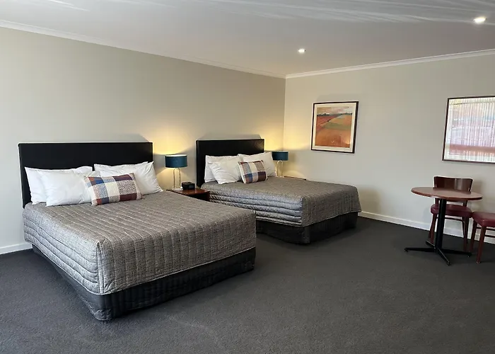 Westland Hotel Motel