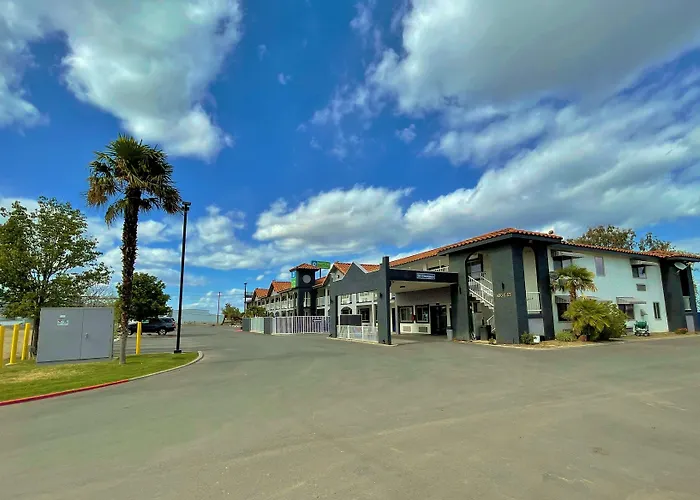 Surestay Hotel By Best Western Williams