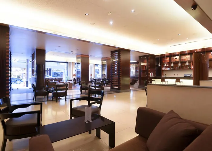 Le Commodore Hotel