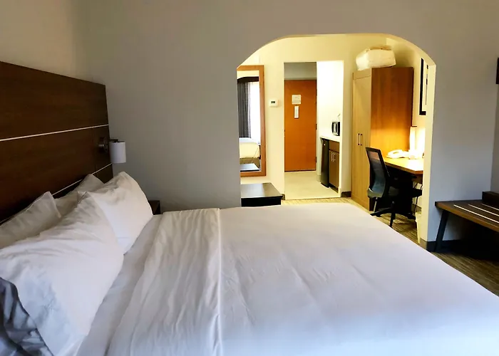 Holiday Inn Express & Suites Harrison By Ihg