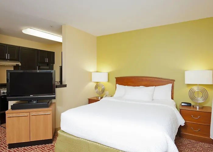 Mainstay Suites Bloomington Near University