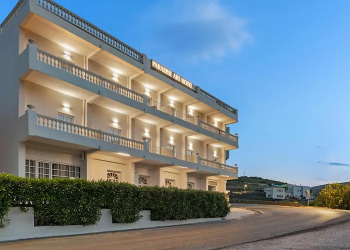 Paradise Art Hotel By Mr And Mrs White