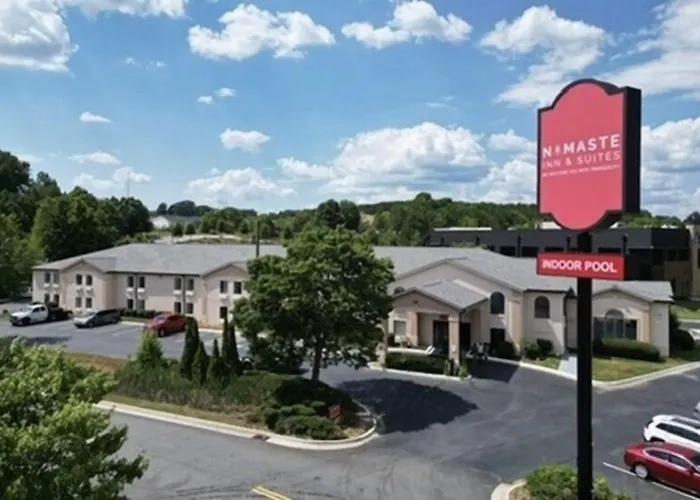 Super 8 By Wyndham Dawsonville