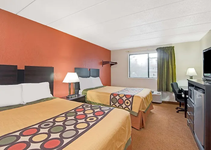 Super 8 By Wyndham Stamford/New York City Area