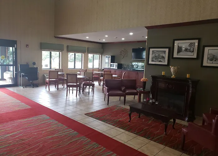 Comfort Suites Detroit/Warren