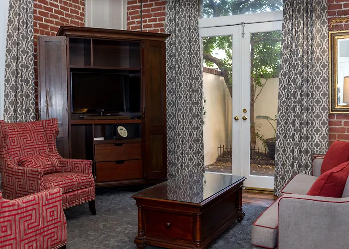 East Bay Inn, Historic Inns Of Savannah Collection