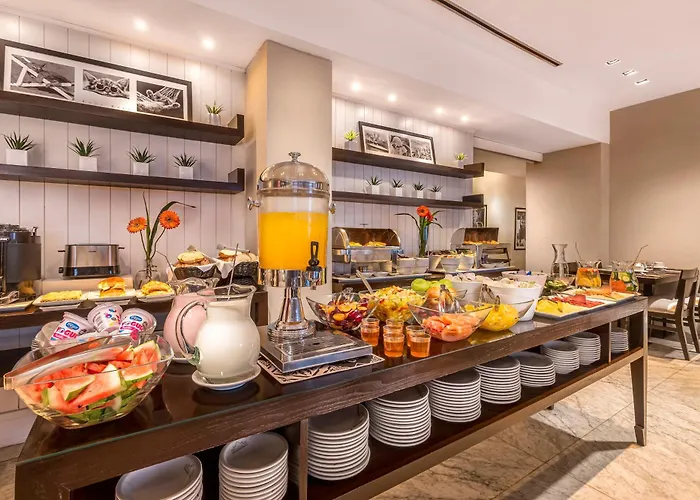 Broadway Hotel & Suites