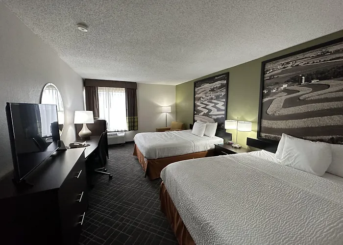Super 8 By Wyndham Madison South