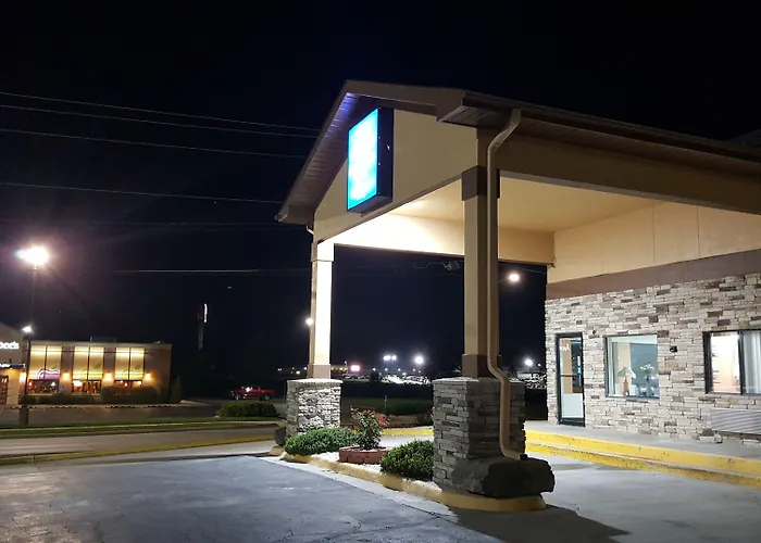 Americas Best Value Inn & Suites Harrisonville