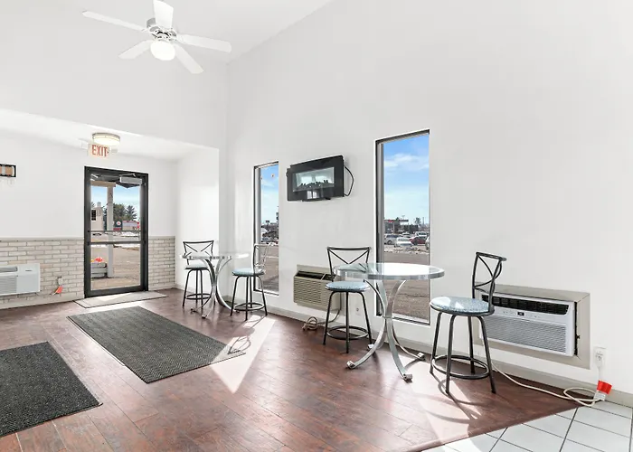 Super 8 By Wyndham Little Falls